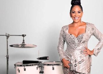 Sheila E. la “Reina de la Percusión”, su 1er álbum de salsa, sus ídolos legendarios, y mucho más