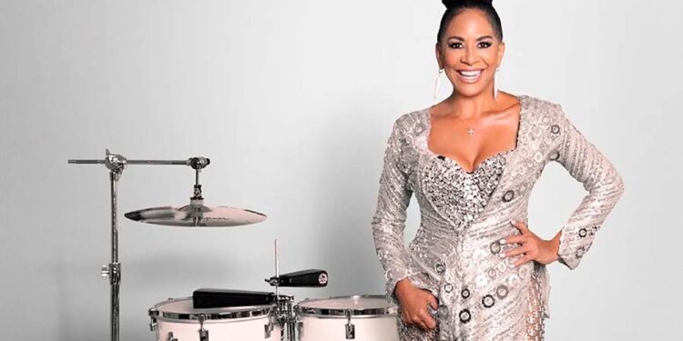 Sheila E. la “Reina de la Percusión”, su 1er álbum de salsa, sus ídolos legendarios, y mucho más