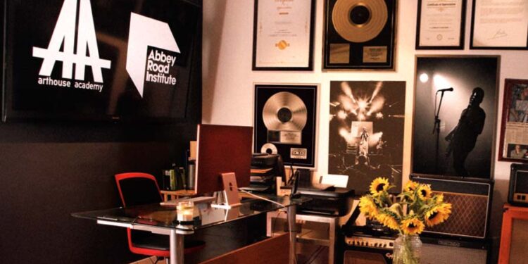 “ART HOUSE ACADEMY” busca apoyar a profesionales de la música con el nuevo diplomado en MUSIC MANAGEMENT