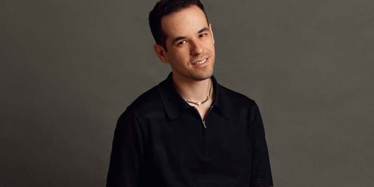 Edgar Barrera, es honrado con una nominación al Grammy como compositor del año