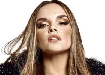 Melody, portada en Música is life