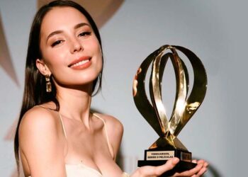 Majo Aguilar Wins «Mejor Canción Para Videojuegos, Series O Películas» At Premios Heat 2025
