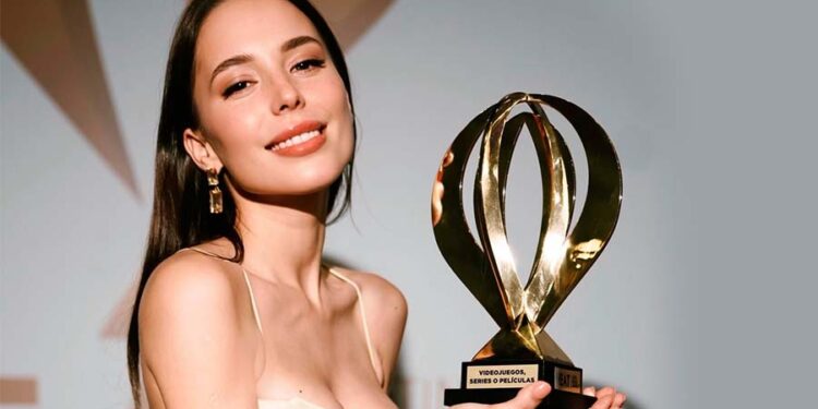 Majo Aguilar Wins «Mejor Canción Para Videojuegos, Series O Películas» At Premios Heat 2025