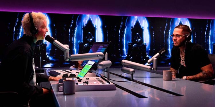 ROA debuta en Apple Music 1 Radio en ‘THE TRAVIS MILLS SHOW’