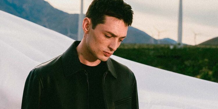 Peso Pluma & Tito Double P estrenan video oficial de “CHICLONA” feat Lencho de Dinastía (Deluxe)