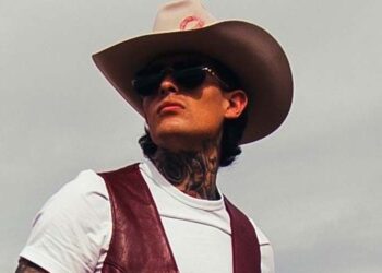 Adriel Favela lanza su nuevo sencillo “ROOCCONA” junto a LOW