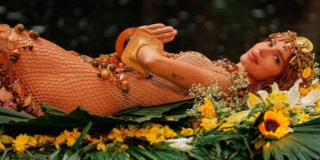 ANITTA cierra la era de «EQUILIBRIVM» con el video musical «REBIRTH»
